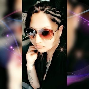 Meet your Posher, Jennifer medina